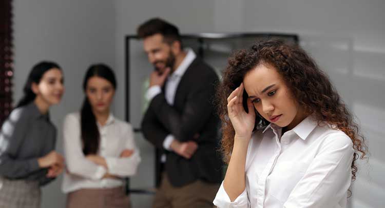 وجود تبعیض در محیط کار و ایجاد استرس
